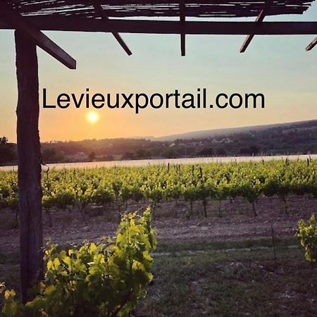 Le Vieux Portail Bed and Breakfast Saint-Saturnin-d'Apt Eksteriør billede