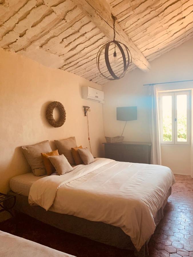 Le Vieux Portail Bed and Breakfast Saint-Saturnin-d'Apt Eksteriør billede