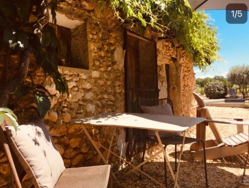 Le Vieux Portail Bed and Breakfast Saint-Saturnin-d'Apt Eksteriør billede