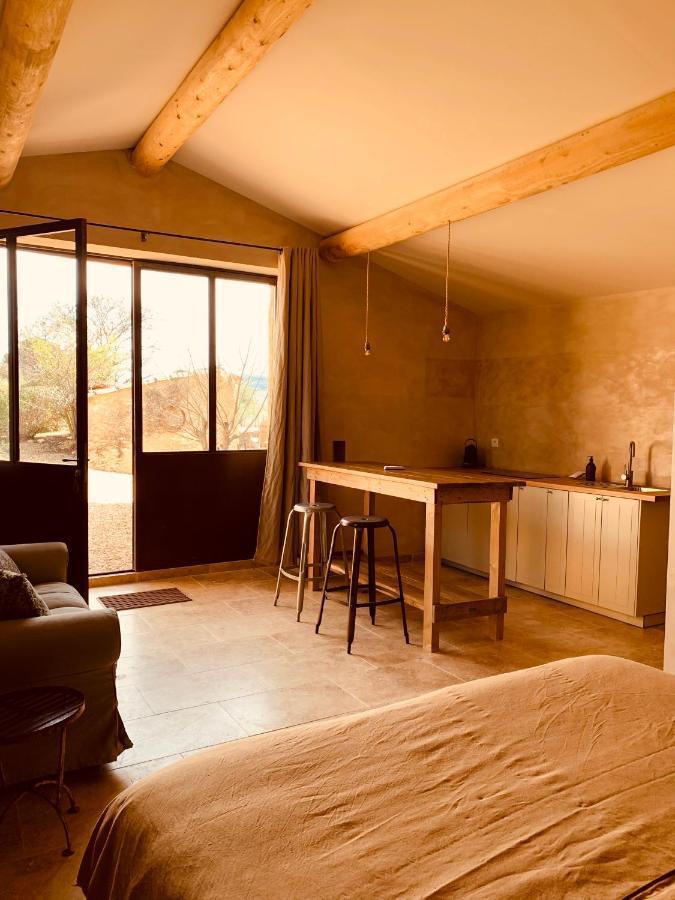 Le Vieux Portail Bed and Breakfast Saint-Saturnin-d'Apt Eksteriør billede