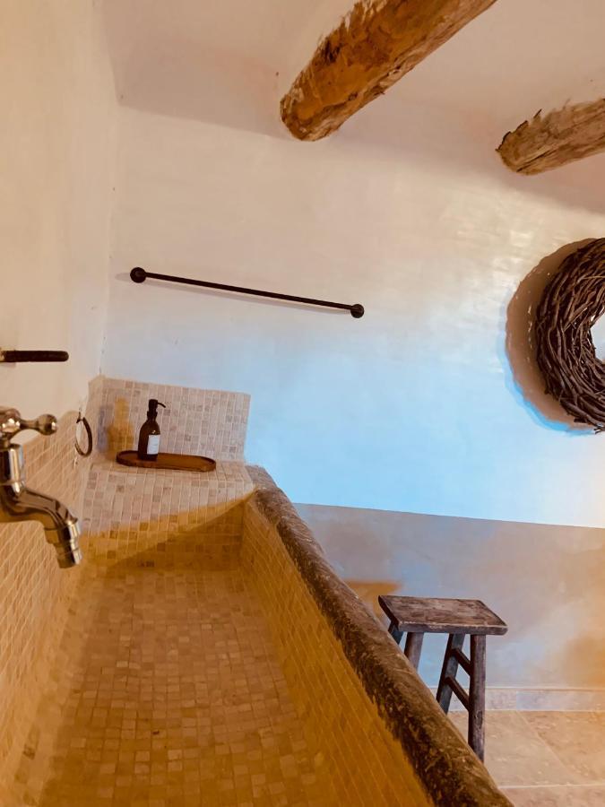 Le Vieux Portail Bed and Breakfast Saint-Saturnin-d'Apt Eksteriør billede