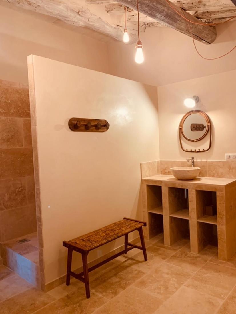 Le Vieux Portail Bed and Breakfast Saint-Saturnin-d'Apt Eksteriør billede