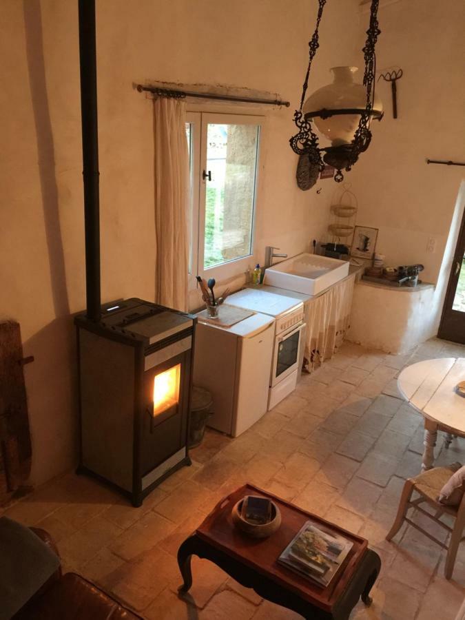 Le Vieux Portail Bed and Breakfast Saint-Saturnin-d'Apt Eksteriør billede